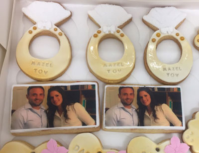 Engagement photo biscuits